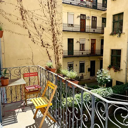 아파트 Churri Downtown - With Garage